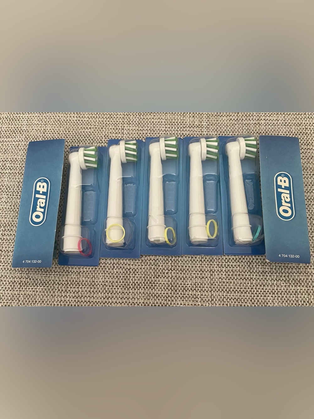 7 Oral-B Replacement Electric Toothbrush Heads (White)
